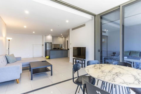 Modern 2B With Loft Bed Parking Central Mascot - Lismore Accommodation 0