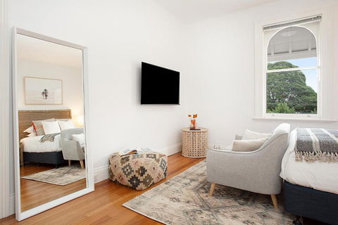 Modern And Cosy Inner West Apartment - Lismore Accommodation 0