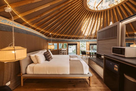 Mongolian Crafted Yurt With Private Spa And Spectacular Views - Lismore Accommodation 2