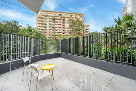 Modern 2B2B APT At Homebush - Lismore Accommodation 3