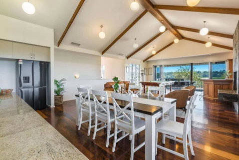 Mountain Majesty With Poolside Relaxing Getaway - Lismore Accommodation 0