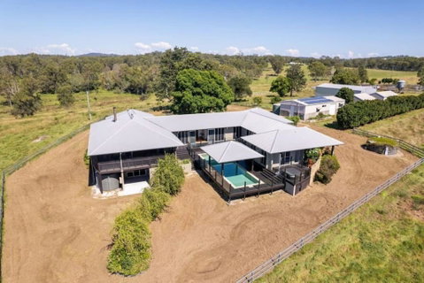 Mountain Majesty With Poolside Relaxing Getaway - Lismore Accommodation 2