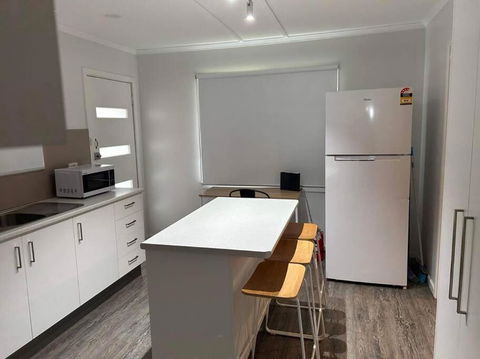 Mt Isa - Emerald Gem 3 Bedroom Home QUIET AREA - Lismore Accommodation 2