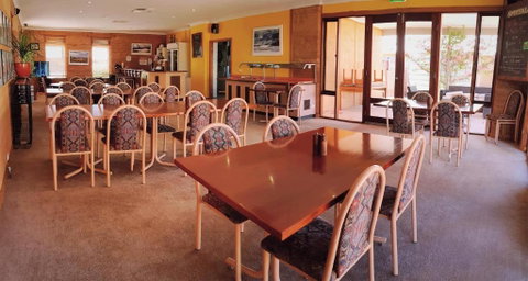 Mud Hut Motel - Lismore Accommodation 2