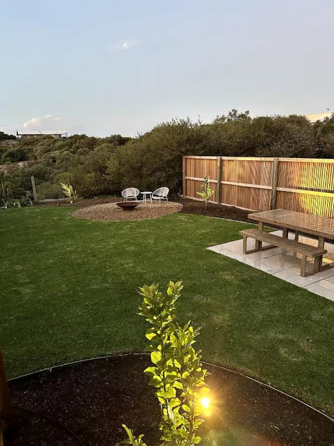 NEW Magpie Sands - 3 Bedroom Home - Downstairs Only, 1 Min Walk To Aldinga Beach - Lismore Accommodation 0