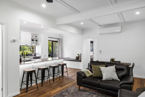 New Modern 2 Bedroom Mountain Retreat Escape - Lismore Accommodation 3