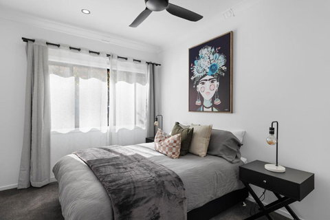 New Modern 2 Bedroom Mountain Retreat Escape - Lismore Accommodation 0