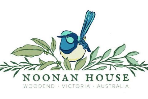Noonan House, 5 Bedrooms. Hop & Skip To Town - Lismore Accommodation 1