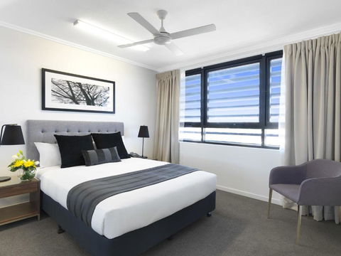 Oaks Mackay Carlyle Suites - Lismore Accommodation 2