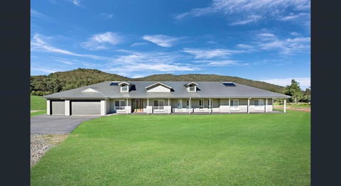 ON Keppies - BnB - Family Farm & Wedding Guest Accommodation Paterson NSW - Lismore Accommodation 0