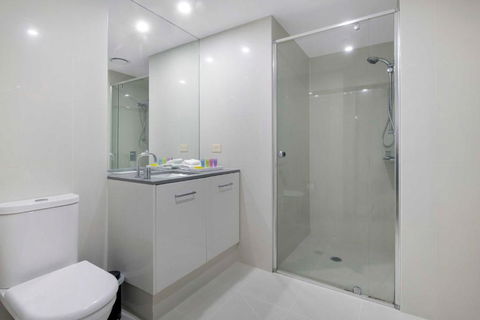 OCEAN VIEW APARTMENTS - Circle On Cavill - Self Contained & Privately Managed - Lismore Accommodation 3
