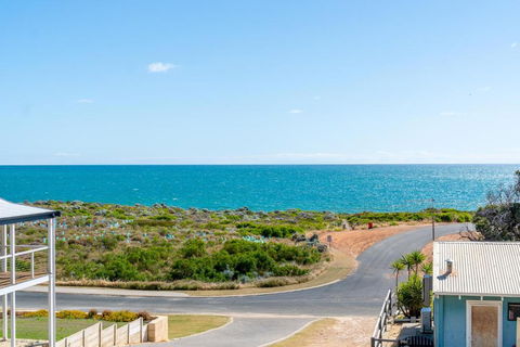 Ocean View Retreat - Best View In Town - Lismore Accommodation 1