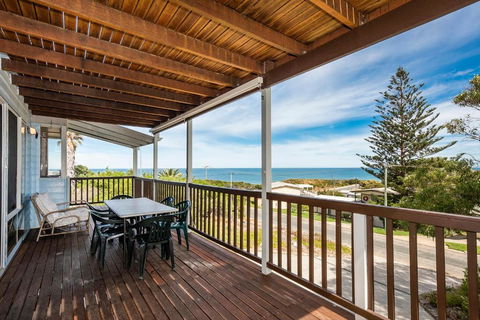 Ocean Vista Large Modern Home With Ocean Views - Lismore Accommodation 2
