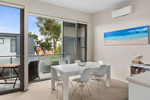 OG- By The Sea, 400m To Beach - Lismore Accommodation 3