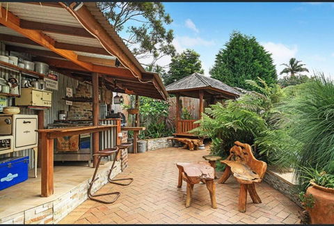 ONE OF A KIND Vacation Rental- Berkeley Vale - Lismore Accommodation 2