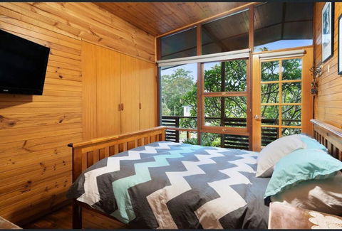 ONE OF A KIND Vacation Rental- Berkeley Vale - Lismore Accommodation 3