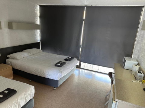 Overlander Hotel - Lismore Accommodation 1