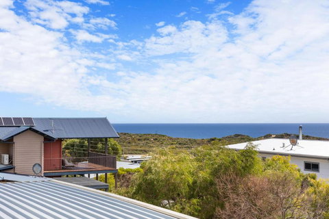 Peaceful And Renovated Original Beach House With Sweeping Views Of Gracetown - Lismore Accommodation 1