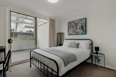 Peaceful 1-Bed Apartment Close To Lonsdale St - Lismore Accommodation 2