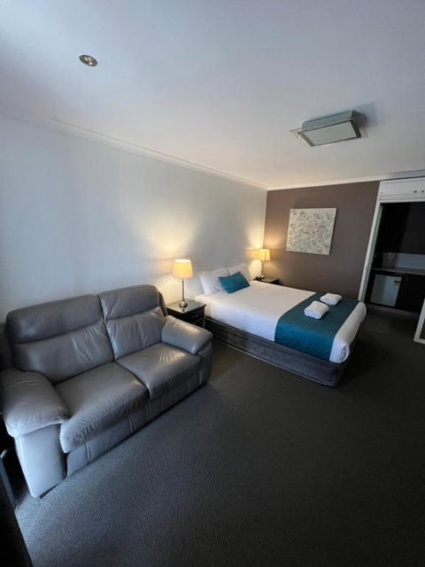 Pevensey Motor Lodge - Lismore Accommodation 3