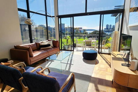 Penthouse With Private Terrace, Parking + 2 Pools - Lismore Accommodation 0