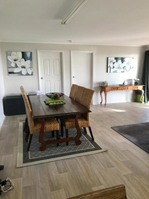 Pine View Holiday Rental - Lismore Accommodation 2
