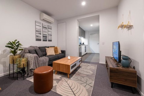Pleasant &bright 2br2ba Apt Footscray Pool - Lismore Accommodation 1