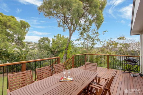 Poppies Cottage - Cooee Bay Beachside Retreat - Lismore Accommodation 0
