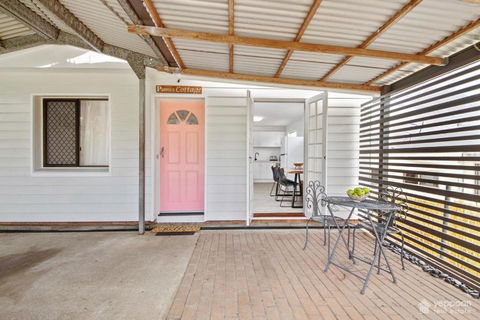 Poppies Cottage - Cooee Bay Beachside Retreat - Lismore Accommodation 3
