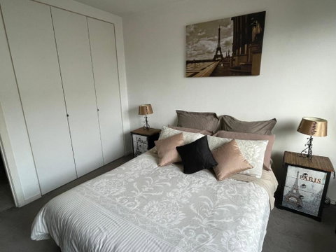 Radiance - Chic Fitzroy Street Apartment - Lismore Accommodation 1