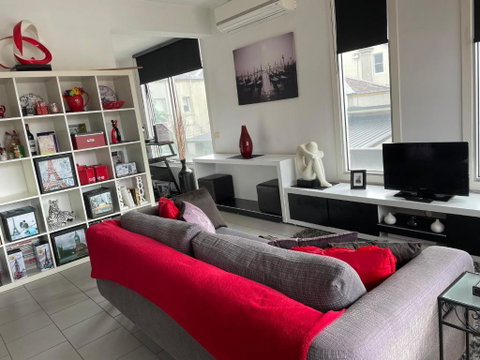 Radiance - Chic Fitzroy Street Apartment - Lismore Accommodation 0