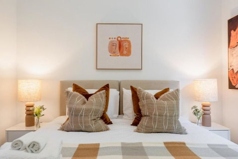 Prahran Timeless & Modern Haven, With Parking - Lismore Accommodation 3