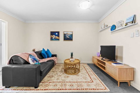 Prime Perth Apartment - Lismore Accommodation 1