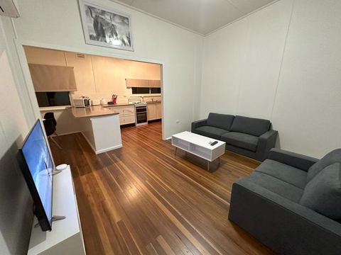Private 1 Bedroom Apartment With Fenced Yard - Lismore Accommodation 0
