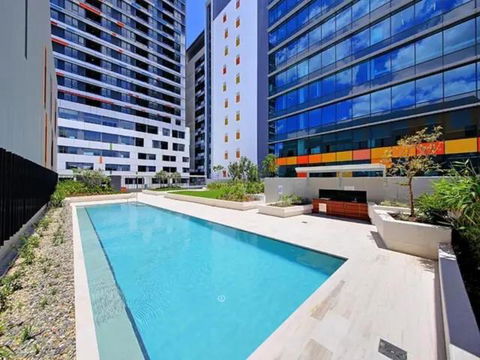 Private Bedroom & Bathroom In Shared Inner Brisbane Apartment - Lismore Accommodation 0