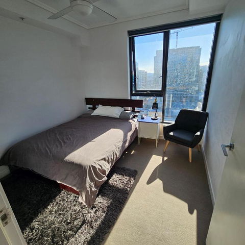Private Bedroom & Bathroom In Shared Inner Brisbane Apartment - Lismore Accommodation 2