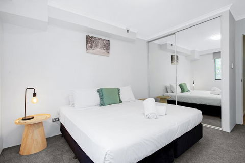 Pyrmont 2 Bed Apartment - Prime Location W Parking - Lismore Accommodation 3