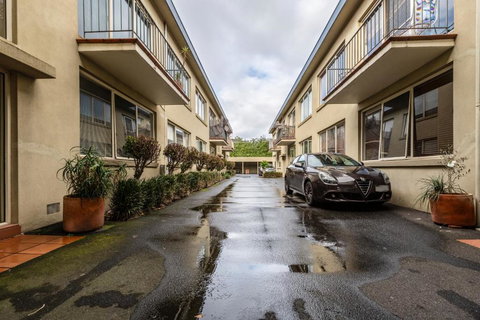 Quaint & Homey Ripponlea Flat - Lismore Accommodation 1