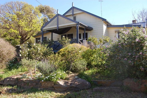 Quaint Cottage Nestled Amongst The Trees - Lismore Accommodation 0