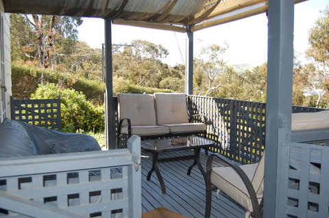 Quaint Cottage Nestled Amongst The Trees - Lismore Accommodation 2