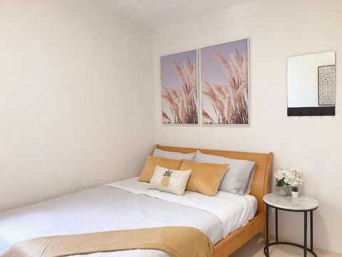 Quaint Double Or Queen Room - Mins To Stations&UNSW - Shared Bathroom - Lismore Accommodation 0