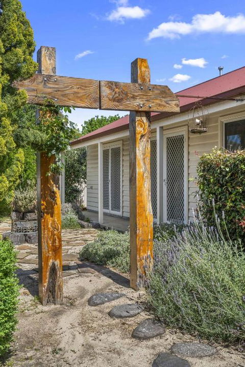 Quaint Garden Oasis With Free Parking - Lismore Accommodation 2