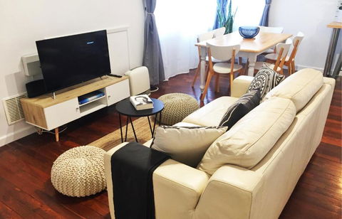 Quick Stroll To The City - Lismore Accommodation 3