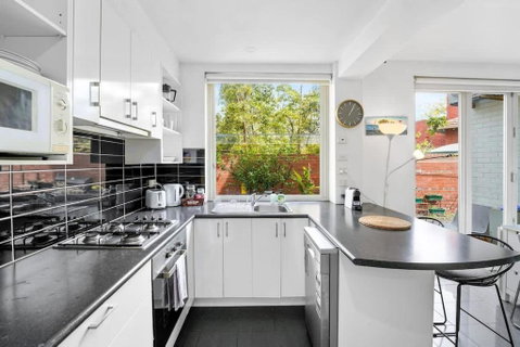 Quiet And Peaceful Beachside 1BR Retreat W Parking - Lismore Accommodation 1