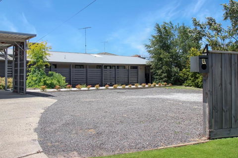 Recharge In Waurn Ponds - Lismore Accommodation 3