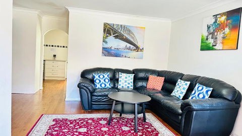 Quiet Family Townhouse In Wollongong CBD - Lismore Accommodation 0