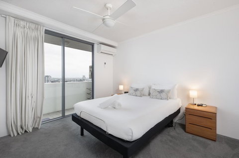 Astra Apartments Brisbane CBD - Lismore Accommodation 3