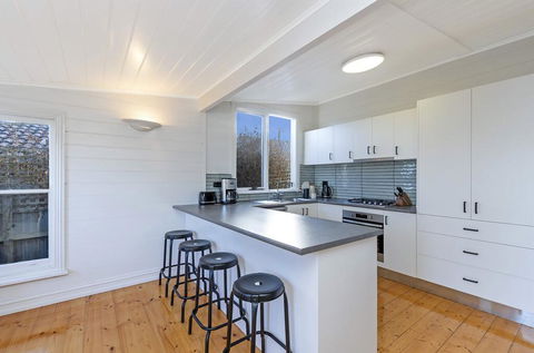 Avery Cottage - Lismore Accommodation 3