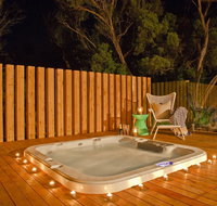 Azure Beach Retreat - Spa Luxury - Lismore Accommodation