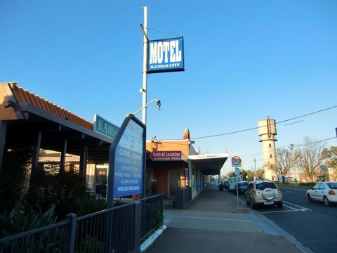 Bairnsdale Kansas City Motel - Lismore Accommodation 3